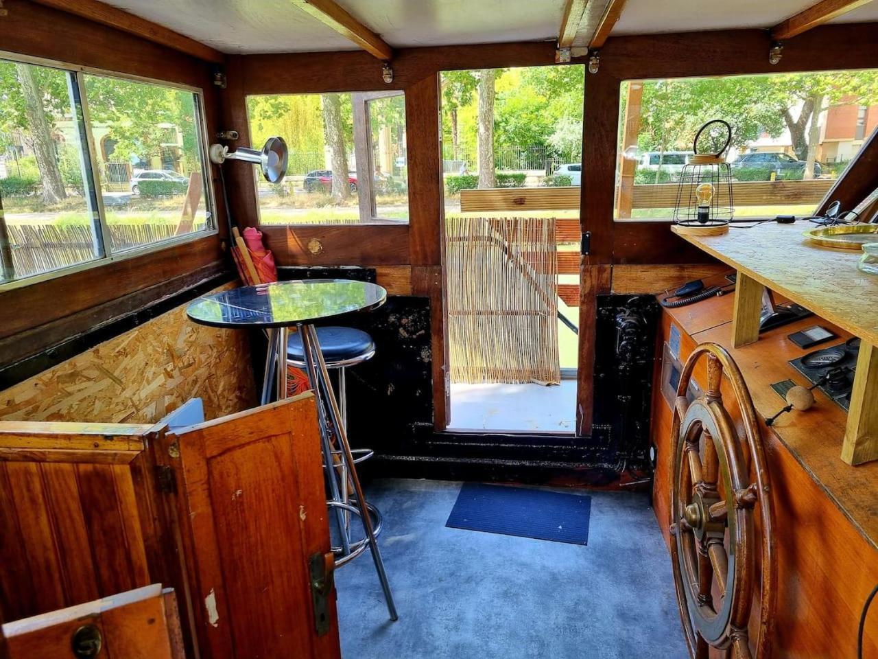 Bateau-hôtel Peniche De Charme Avec Jacuzzi Sur Canal Du Midi *