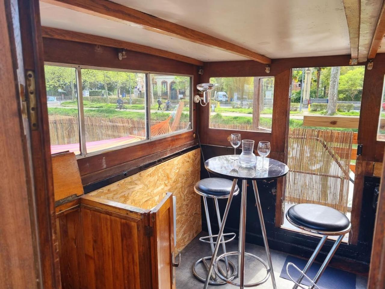 Peniche De Charme Avec Jacuzzi Sur Canal Du Midi Bateau-hôtel *