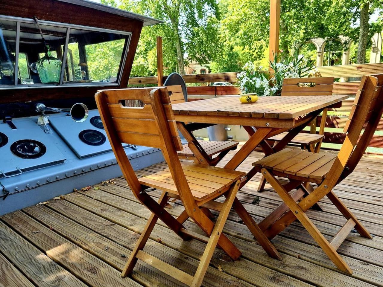 Bateau-hôtel Peniche De Charme Avec Jacuzzi Sur Canal Du Midi *